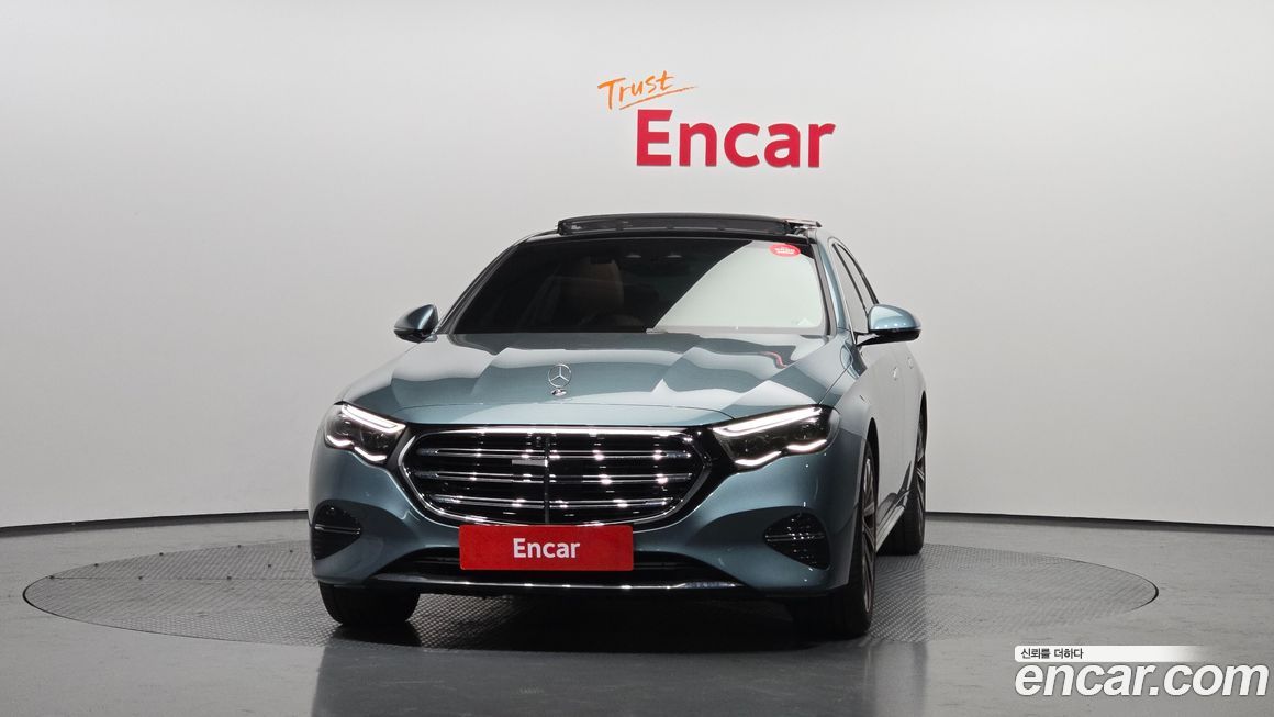 Mercedes-Benz E-Class 2024