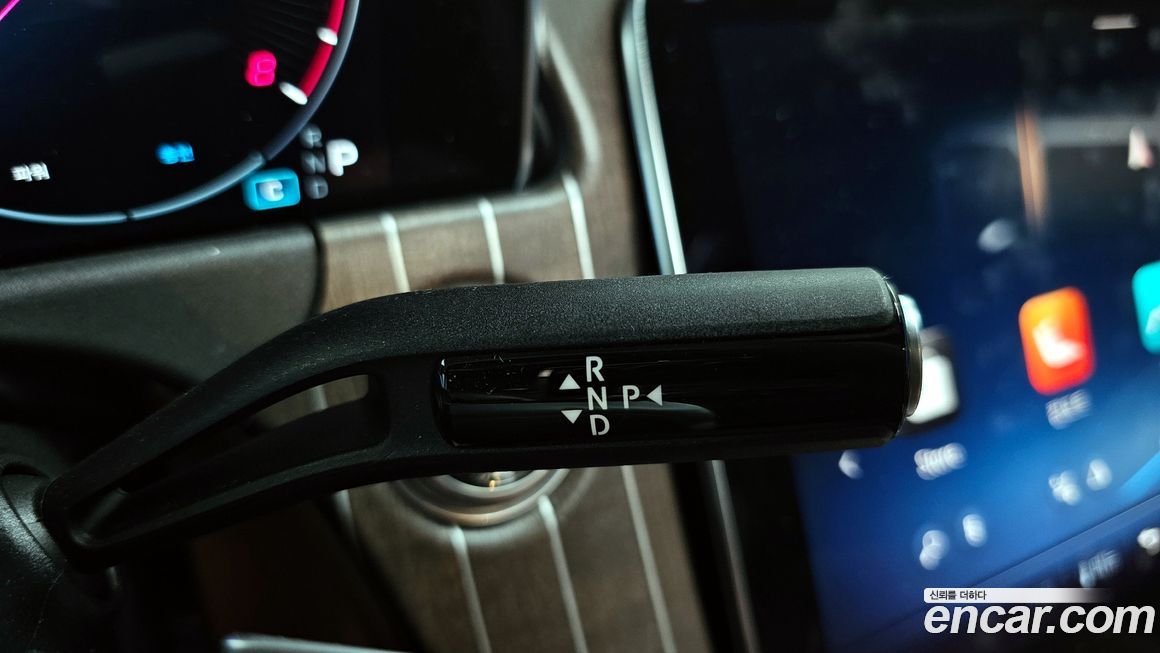 Mercedes-Benz E-Class 2024