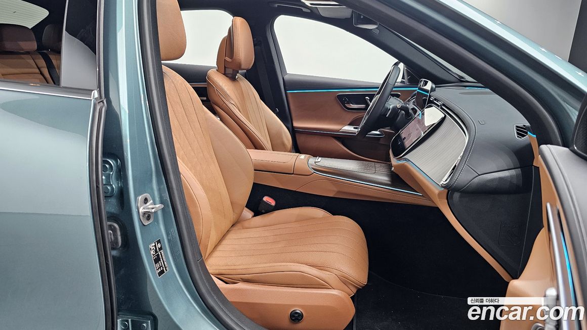 Mercedes-Benz E-Class 2024