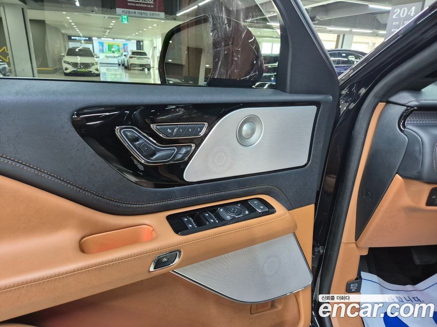 Lincoln Aviator 2025