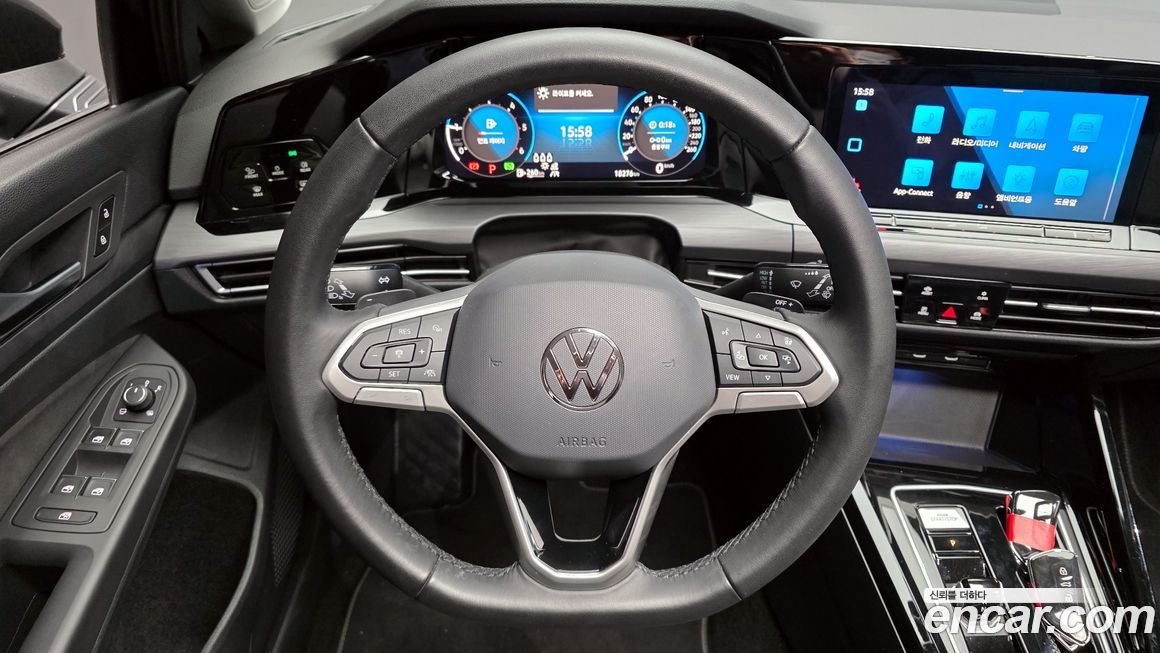 Volkswagen Golf 2024