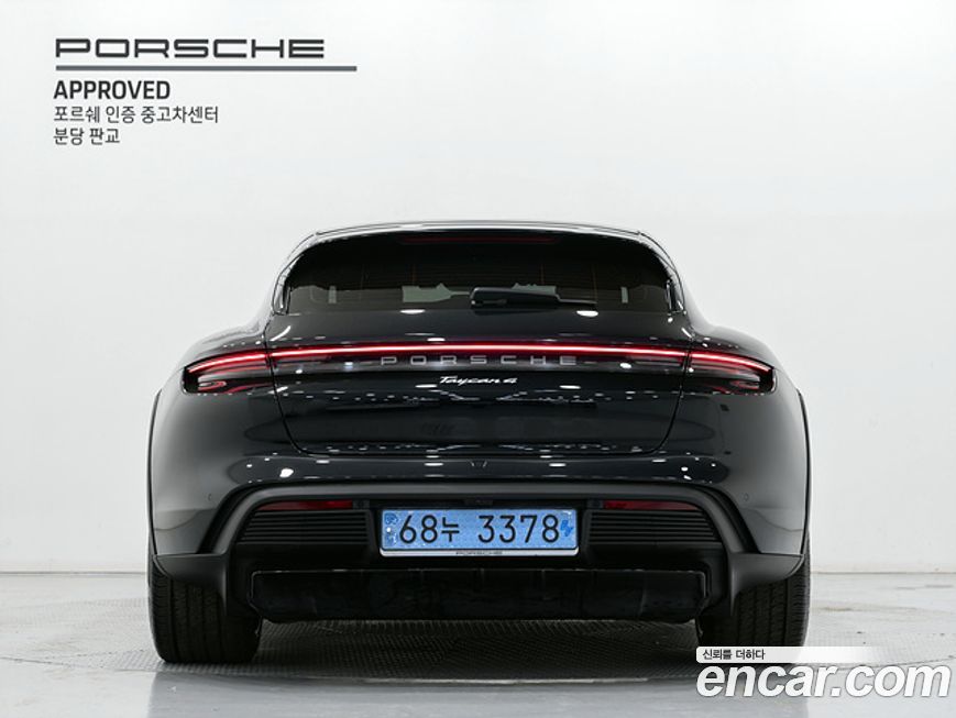 Porsche Taycan 2024