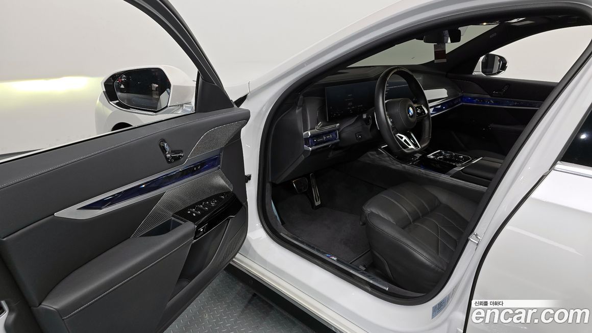 BMW 7-Series 2024