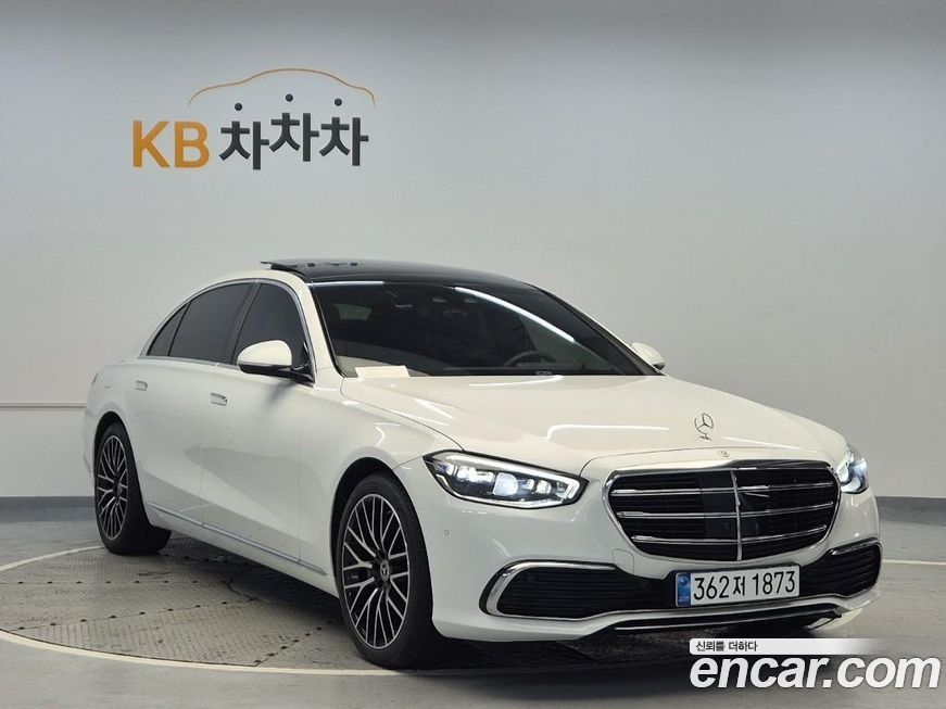 Mercedes-Benz S-Class 2024