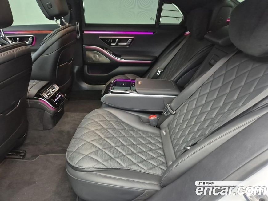 Mercedes-Benz S-Class 2024