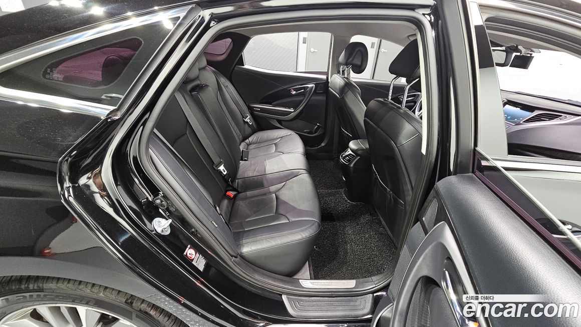 Hyundai Grandeur 2016