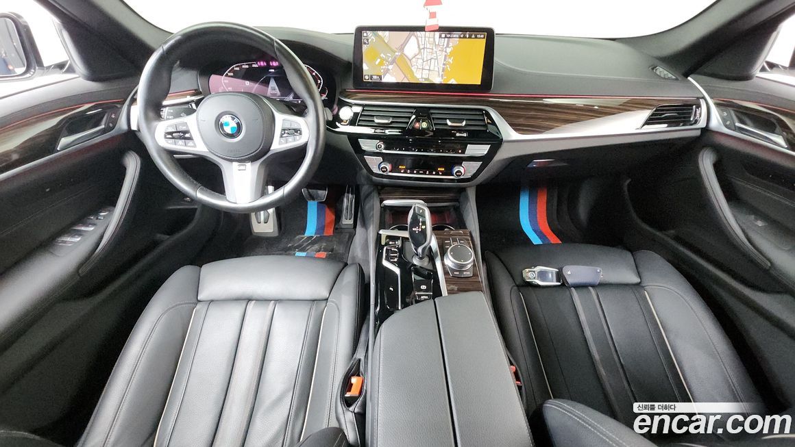BMW 5-Series 2022
