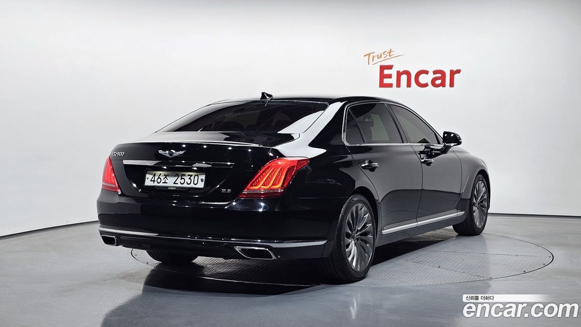 Genesis EQ900 2016