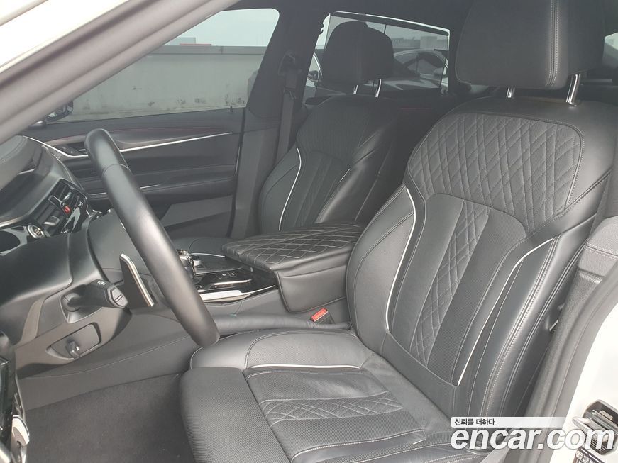 BMW Gran Turismo 2023