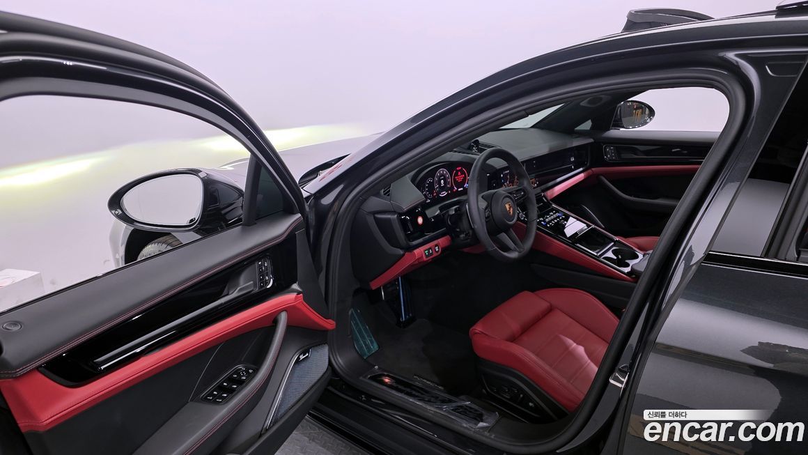 Porsche Panamera 2025
