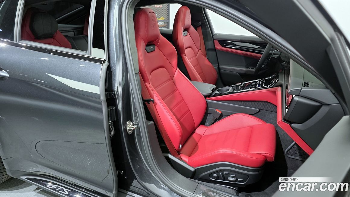 Porsche Panamera 2025