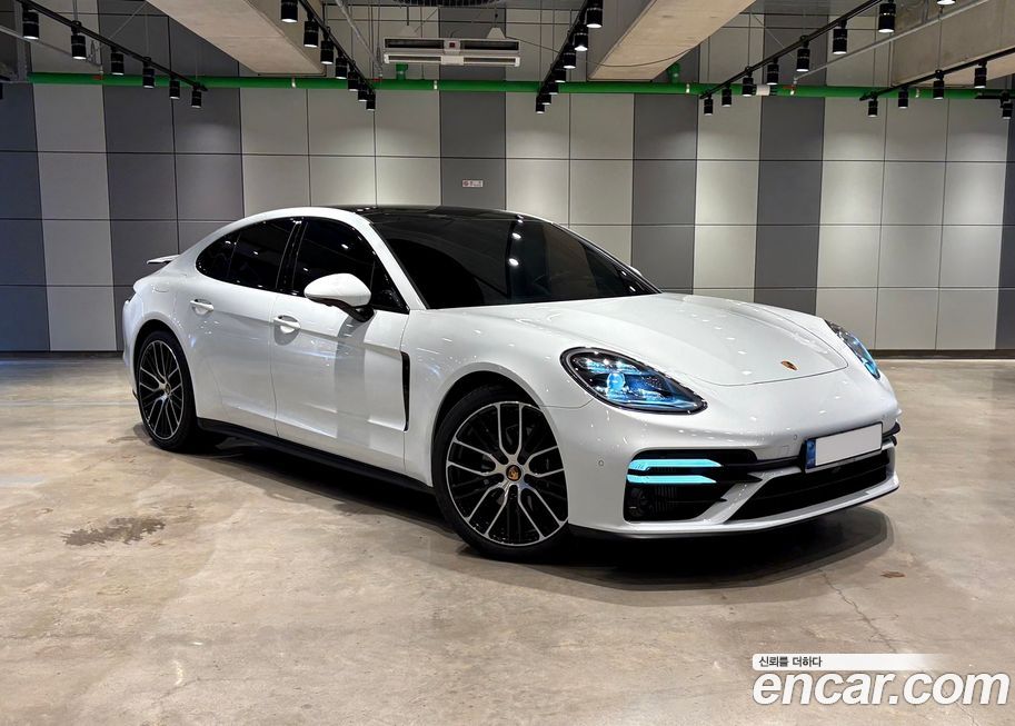 Porsche Panamera 2022