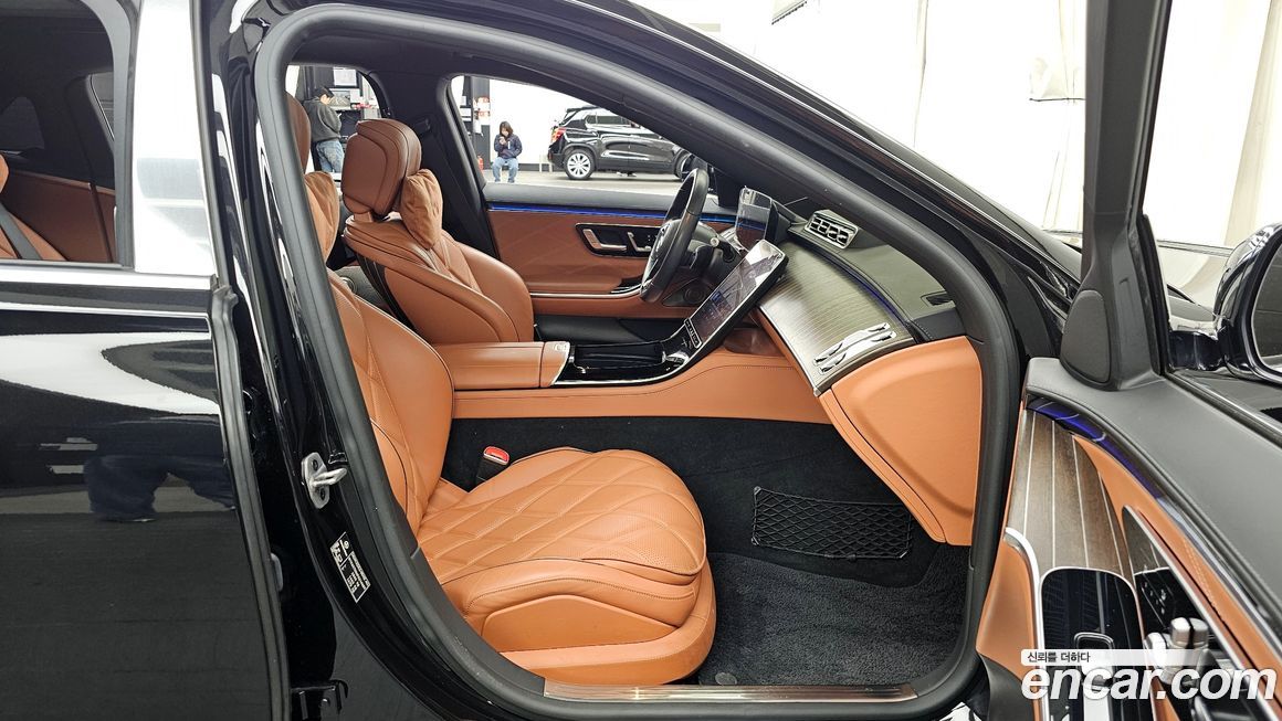 Mercedes-Benz S-Class 2023