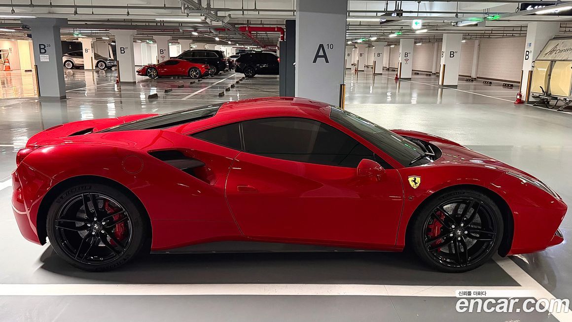 Ferrari 488 2016
