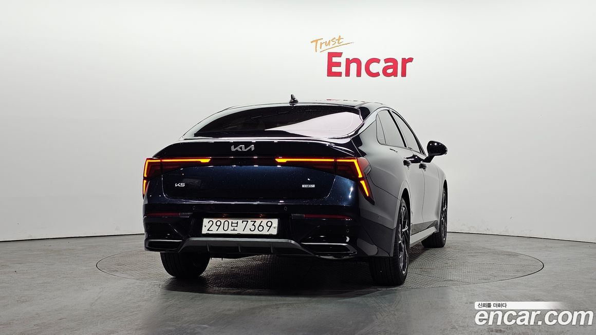 Kia K5 2025