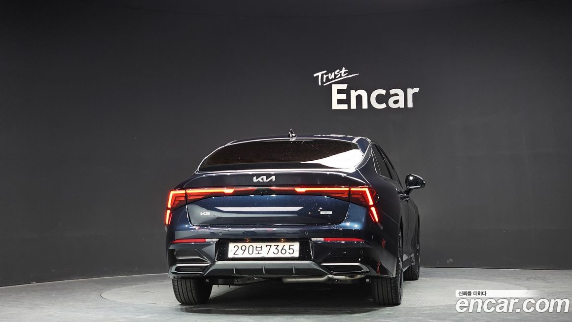 Kia K5 2025