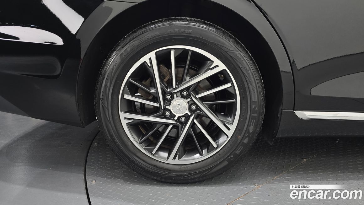 Hyundai Grandeur 2021