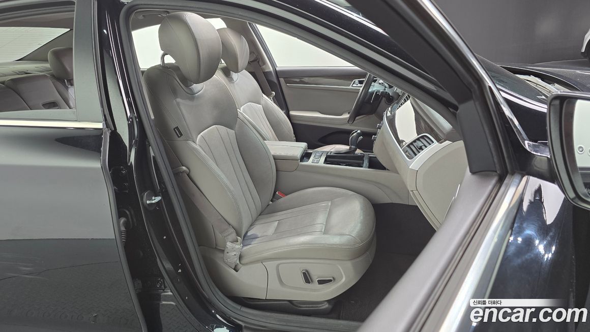 Hyundai Genesis 2015