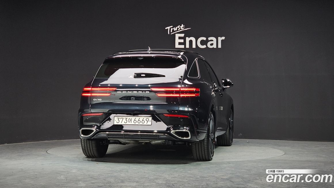 Genesis GV70 2025