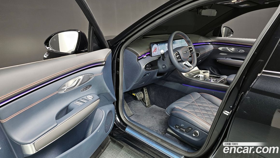 Genesis GV70 2025