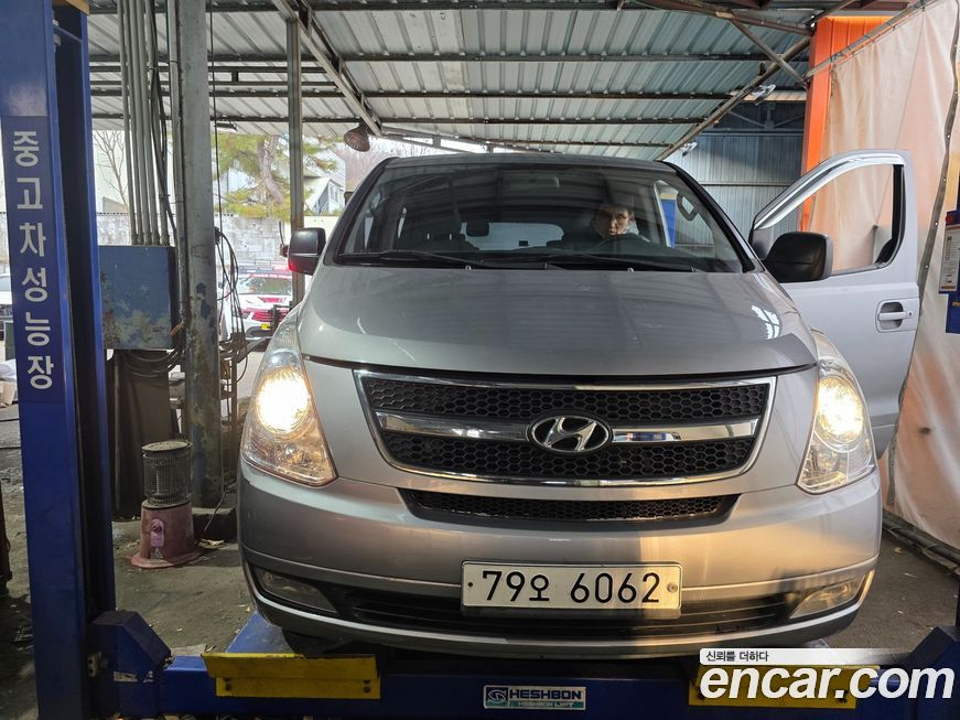 Hyundai Starex 2011