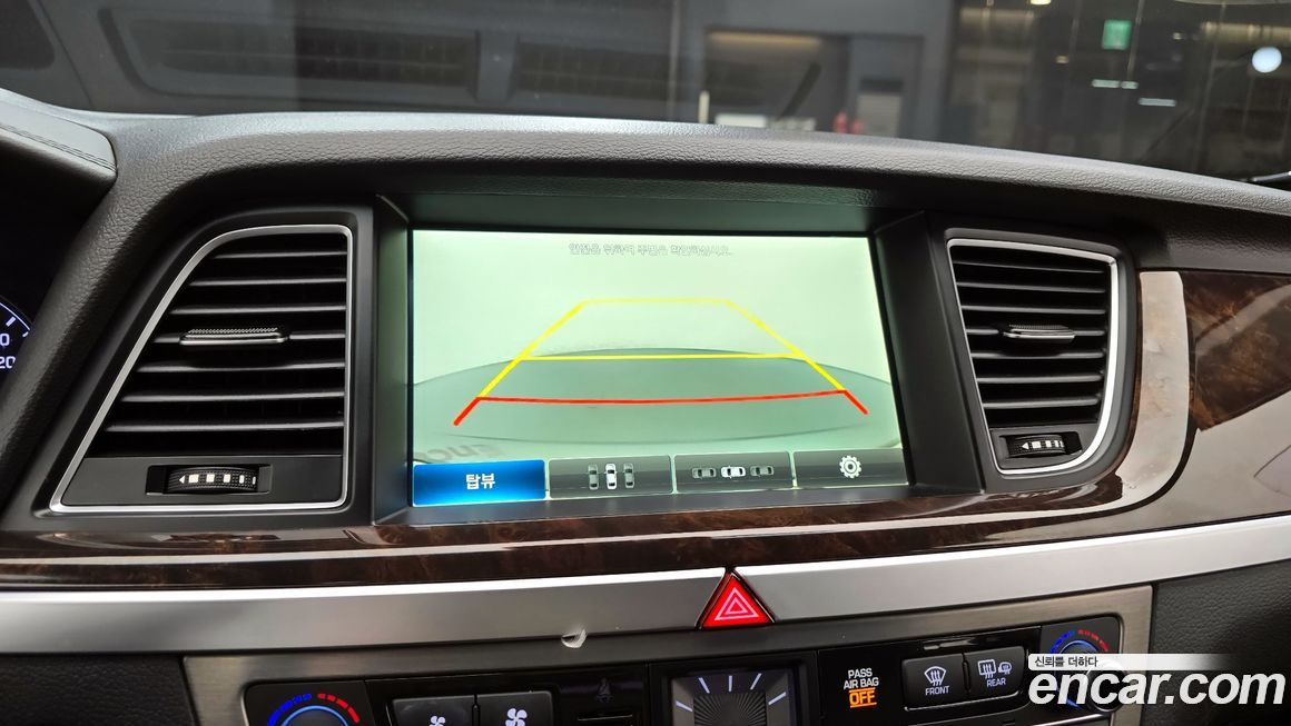 Hyundai Genesis 2016