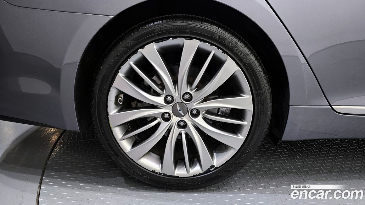 Hyundai Genesis 2016