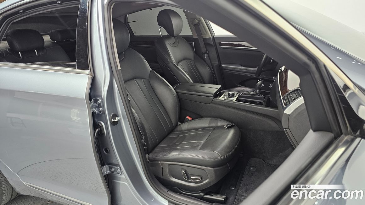 Hyundai Genesis 2016