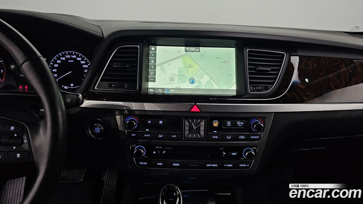 Hyundai Genesis 2016