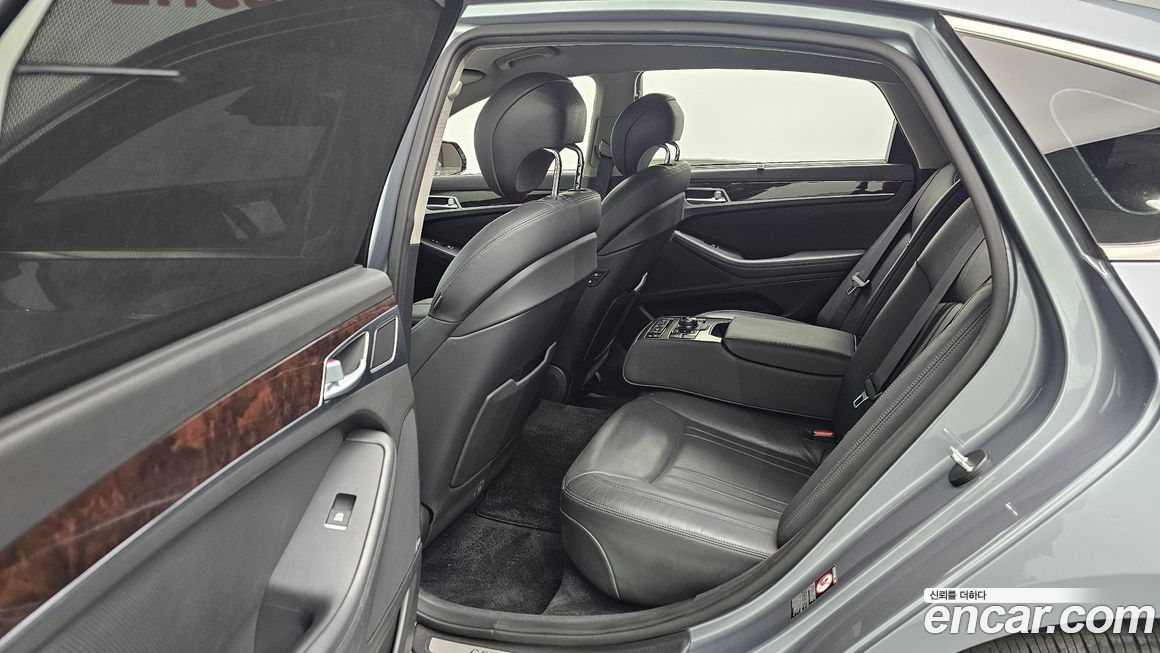 Hyundai Genesis 2016