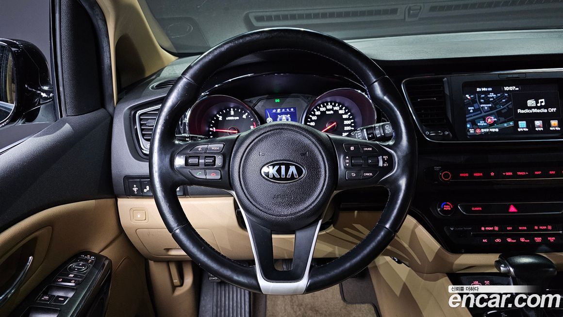 Kia Canival 2018