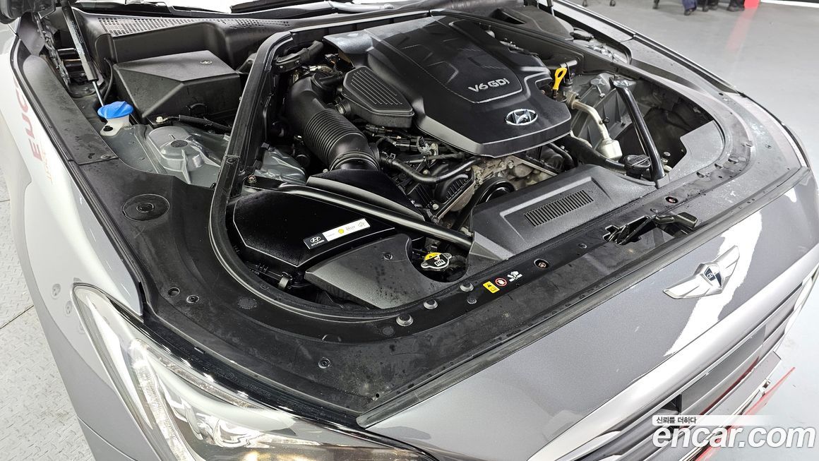 Hyundai Genesis 2015