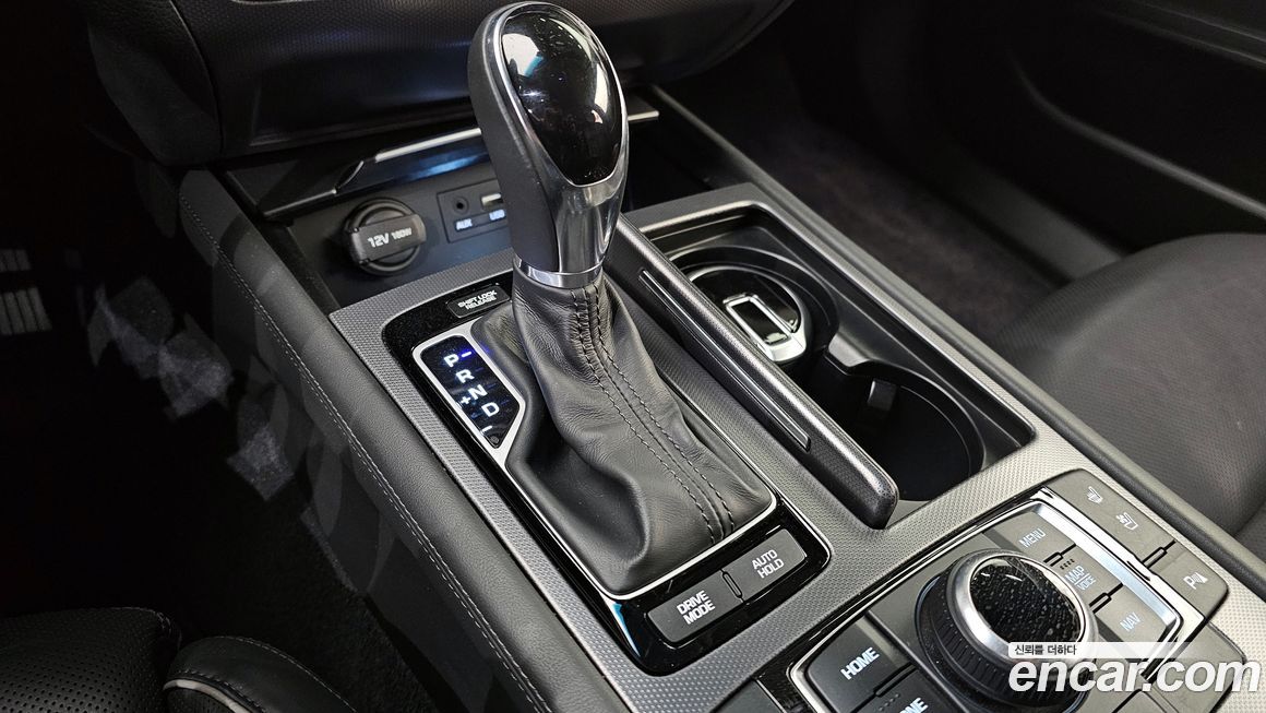 Hyundai Genesis 2015