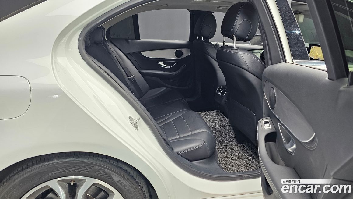 Mercedes-Benz C-Class 2016