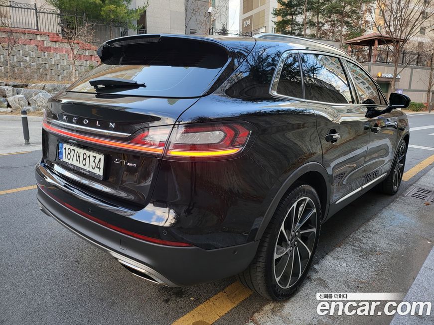 Lincoln Nautilus 2020