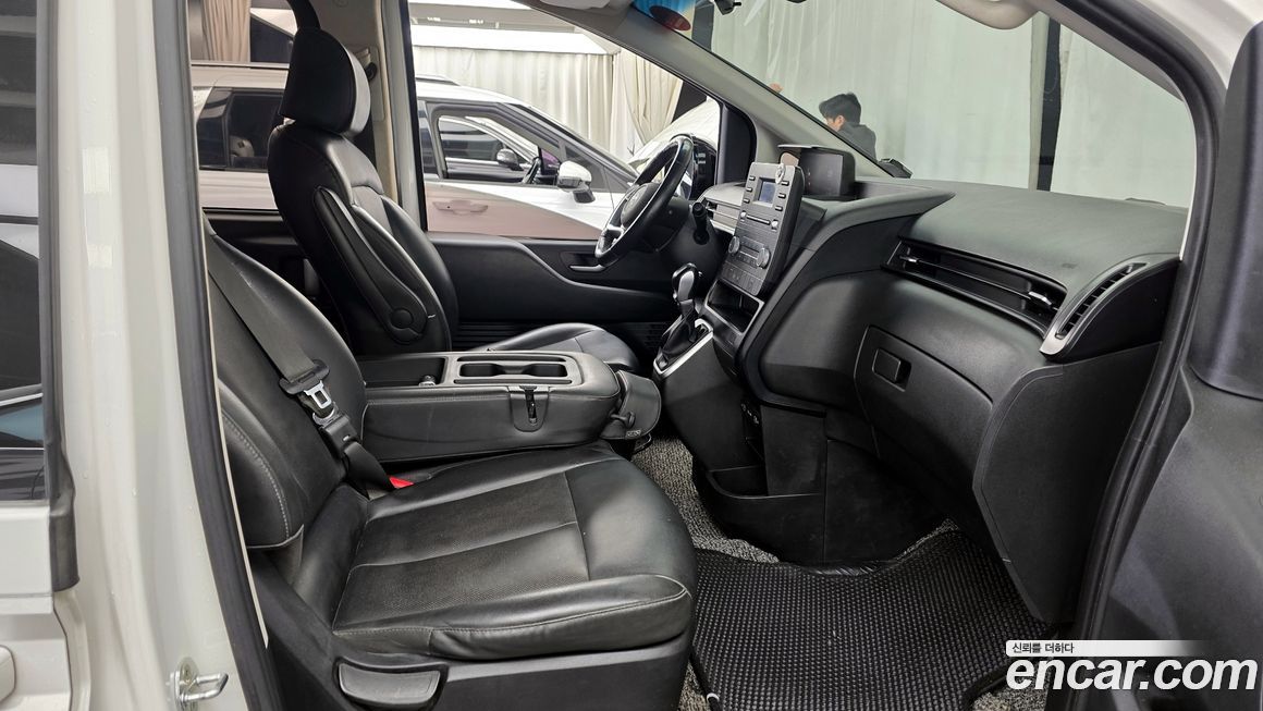 Hyundai Staria 2022