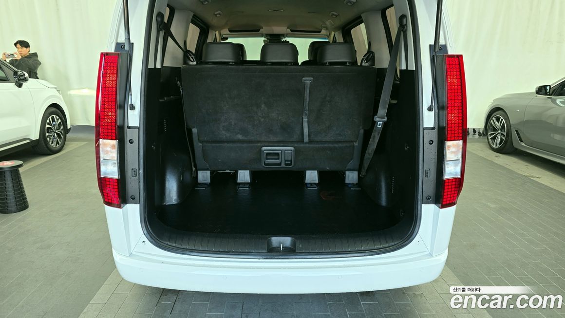 Hyundai Staria 2022