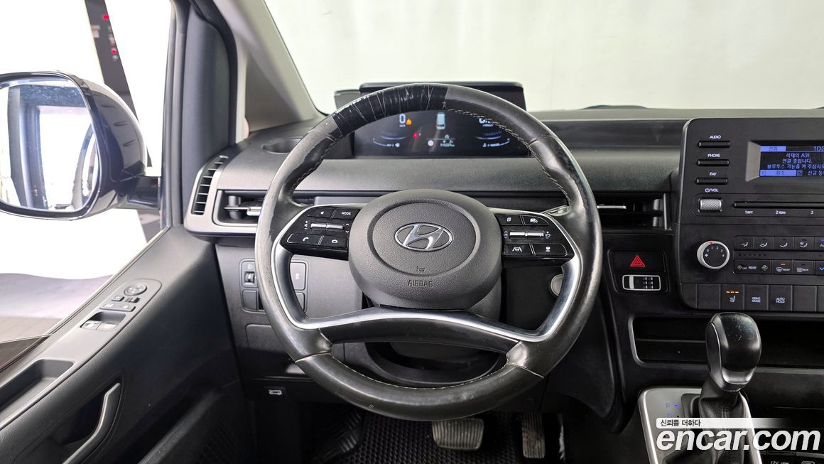 Hyundai Staria 2022