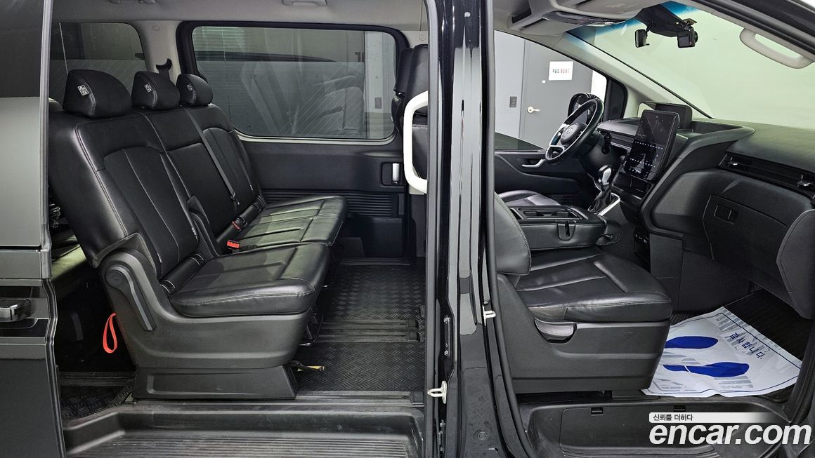 Hyundai Staria 2023