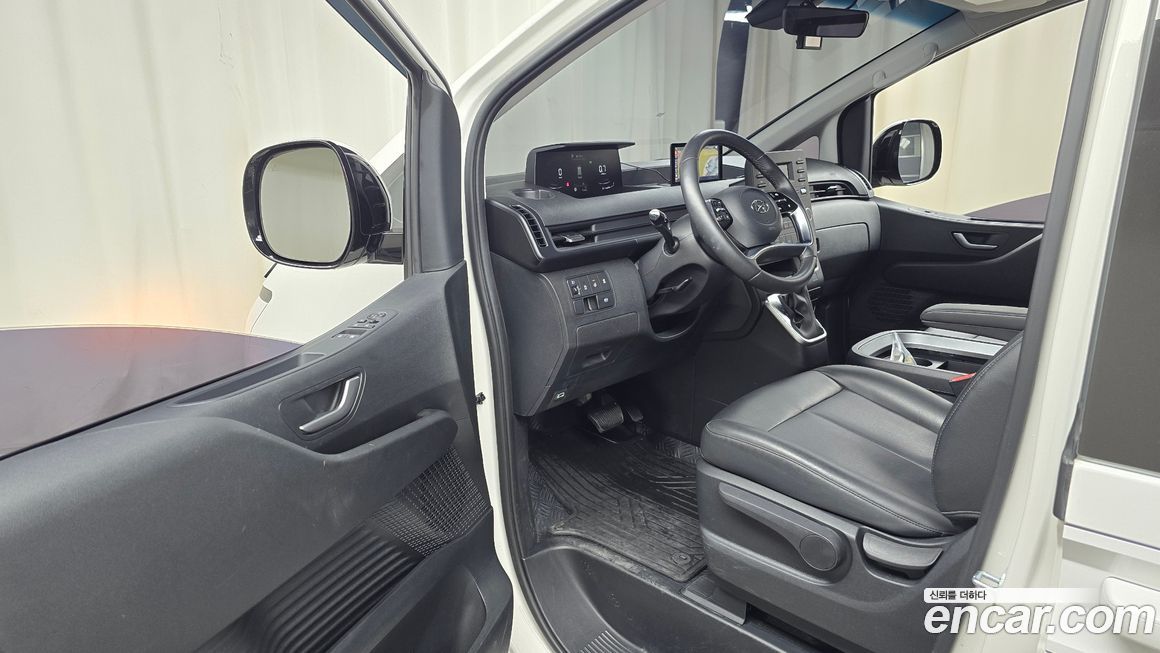 Hyundai Staria 2022