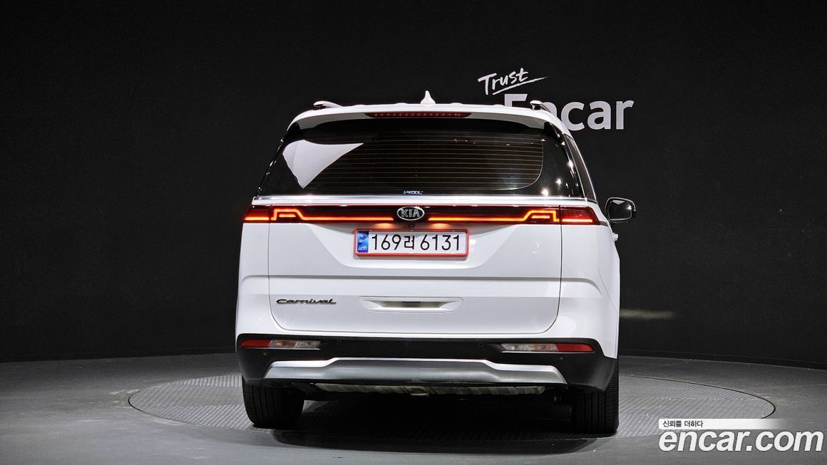 Kia Canival 2021