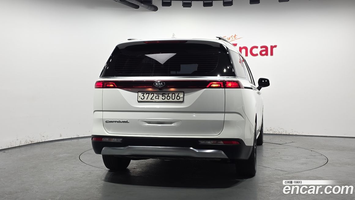 Kia Canival 2021