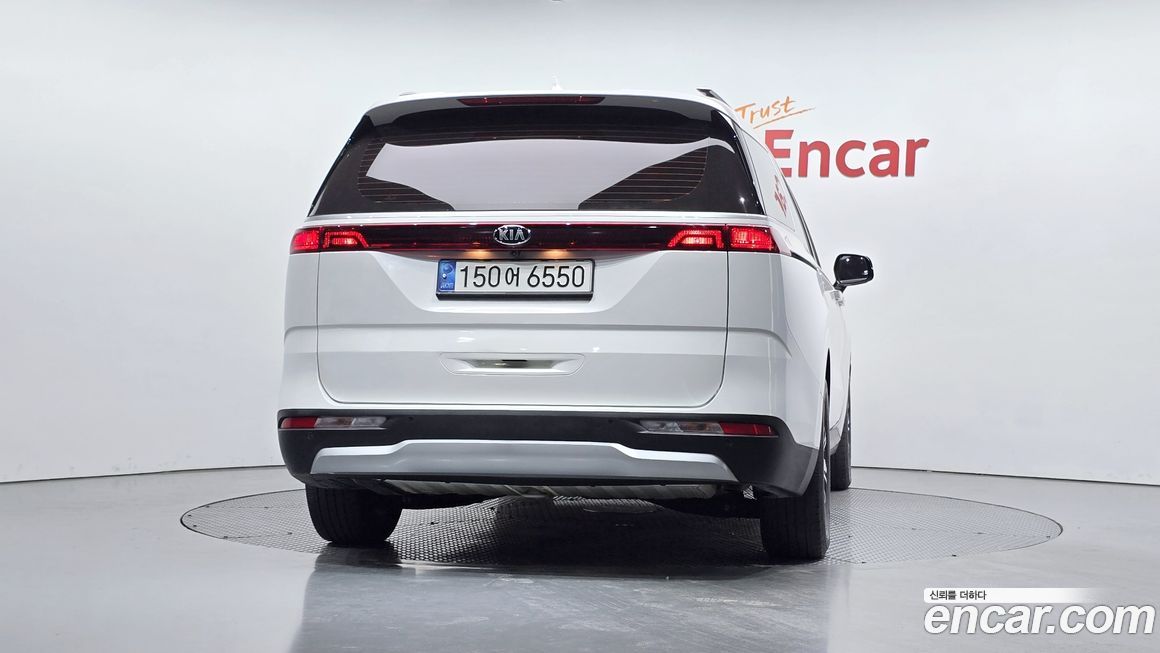 Kia Canival 2021