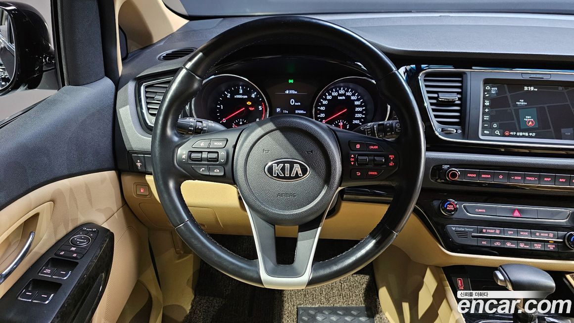 Kia Canival 2019