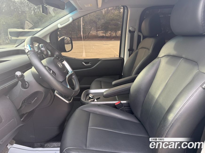 Hyundai Staria 2025