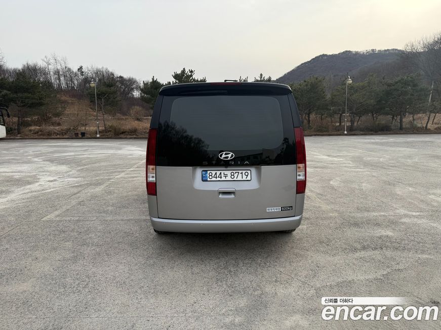 Hyundai Staria 2025