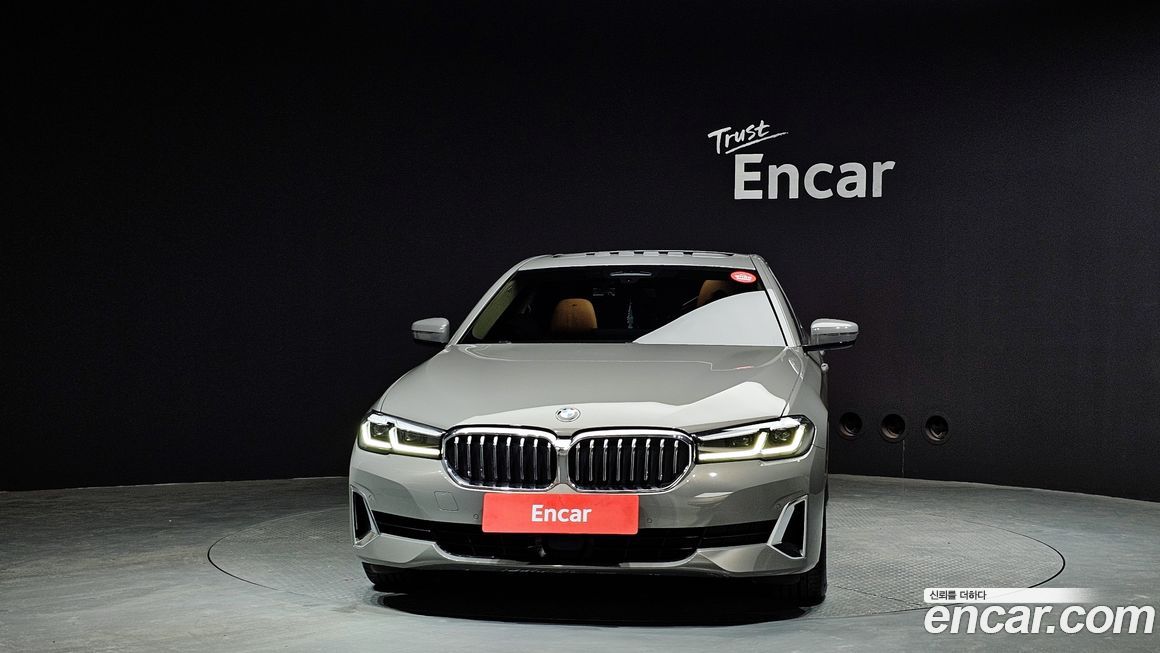 BMW 5-Series 2022