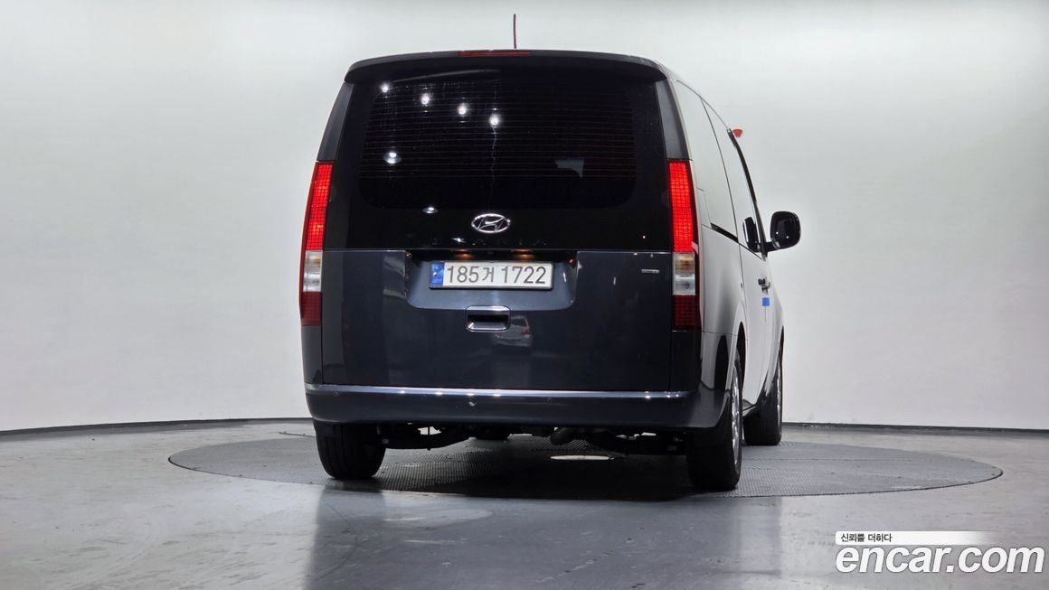 Hyundai Staria 2023