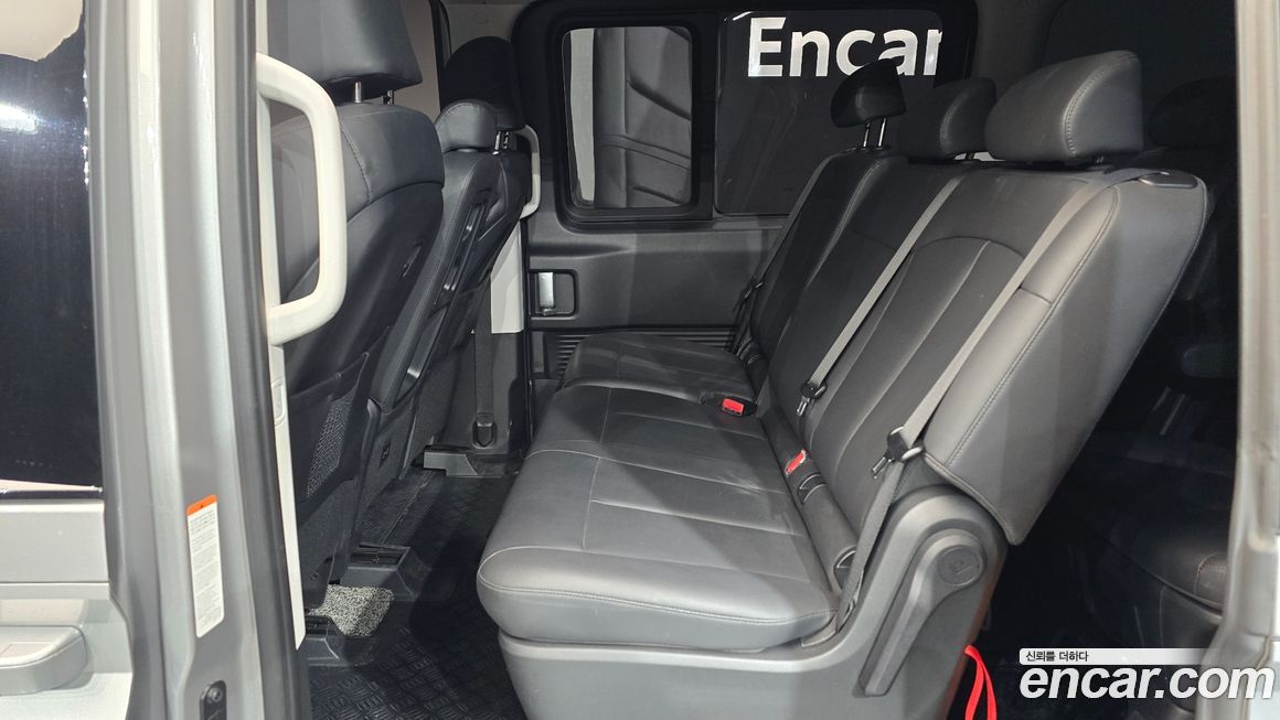 Hyundai Staria 2025