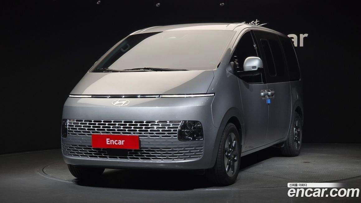 Hyundai Staria 2025